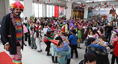 Depremzede çocuklar doyasıya eğlendi