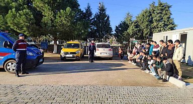 Didim'de 39 düzensiz göçmen ve 4 organizatör yakalandı