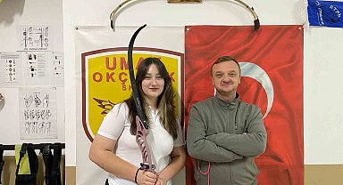 Dilara Ecem Deniz, okçuluk turnuvasında beşinci oldu