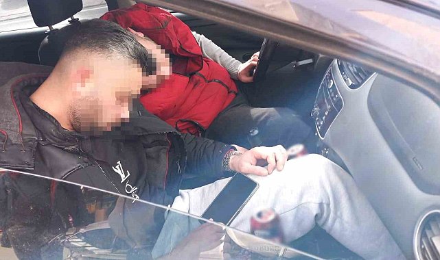 Direksiyon başında uyuyakaldı, ekipler dakikalarca dil döktü