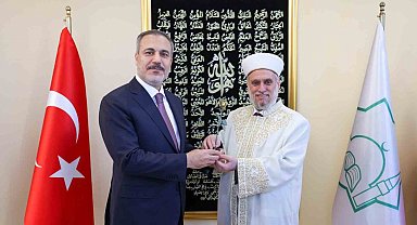 Dışişleri Bakanı Fidan, Bulgaristan'da Kadı Seyfullah Efendi Camii'ni ziyaret etti