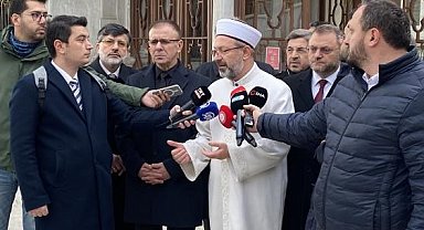 Diyanet İşleri Başkanı Ali Erbaş, Fatih Camii'nde Cuma hutbesini okudu