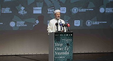 Diyanet İşleri Başkanı Erbaş, "Hep 33 Yaşında" belgeselinin galasına katıldı