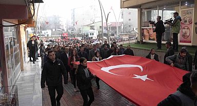 Diyarbakır'da 'Kahrolsun PKK' sloganlarıyla şehitlere saygı yürüyüşü düzenlendi