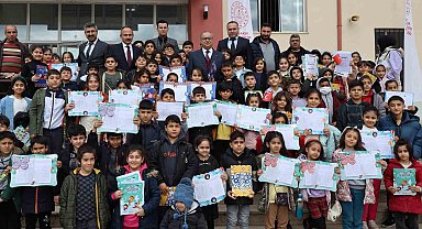 Diyarbakır'da 483 bin 360 öğrenci karne sevinci yaşadı