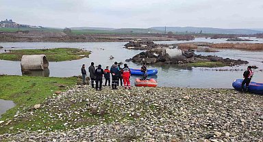 Diyarbakır'da 5 gündür Dicle Nehri'nde kaybolduğu değerlendirilen kişiyi arama çalışmaları devam ediyor