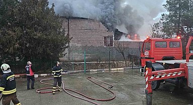 Diyarbakır'da depo yangını