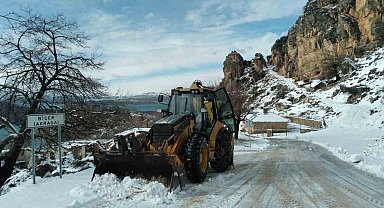 Diyarbakır'da kardan kapanan 474 kilometre yol ulaşıma açıldı