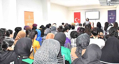 Diyarbakır'da öğrencilere "Madde Bağımlılığına Yönelik Koruyucu Önleyici" seminer