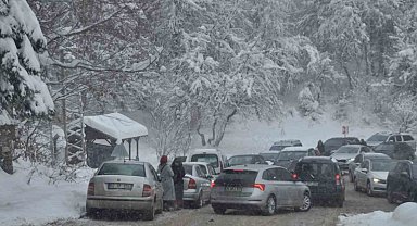 Doğa harikasını görmek istediler: Trafik kilitlendi