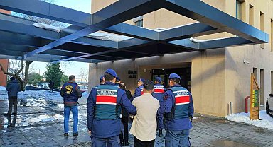 Dolandırıcılar yaşlı kadını ikinci kez hedef aldı, jandarma suçüstü yakaladı