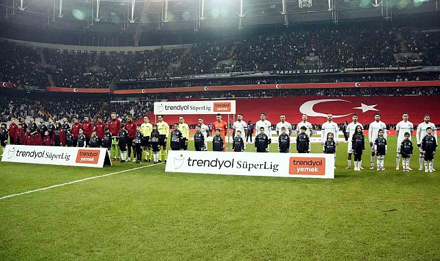 Dolmabahçe'de şehitler unutulmadı