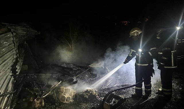 Dörtyol'da yanan baraka kullanılmaz hale geldi