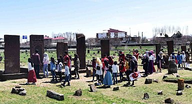 Dünyanın en büyük Türk-İslam mezarlığını 2023 yılında 170 bin kişi ziyaret etti