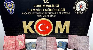 Durdurulan araçta 5 adet el yazması eser ele geçirildi