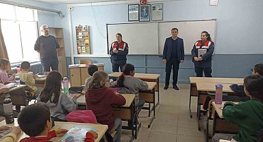 Edirne Jandarması çocukların yanında