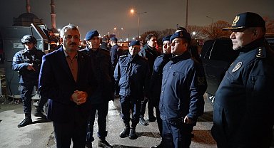 Edirne Valisi Sezer, yeni yılı görevi başındaki personellerle girdi