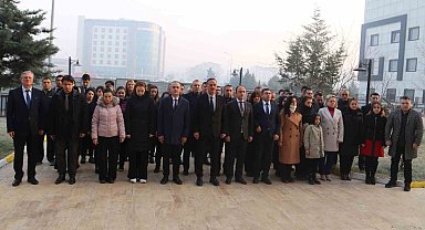 Edirne'de Tapu Kadastro personelinden şehitler için saygı duruşu