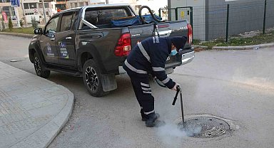 Elazığ Belediyesinden kanal sisleme ve ilaçlama çalışması