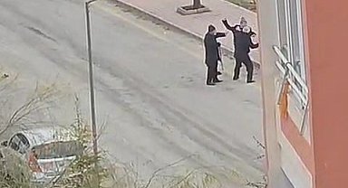 Elazığ'da iki yaşlı vatandaş birbirine girdi