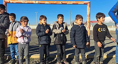 Elazığ'dan Adilcevaz'a 'gönül köprüsü' kuruldu