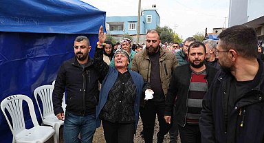 Elektrikli soba faciasında hayatını kaybeden anne, baba ve ikiz çocukları toprağa verildi