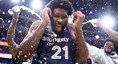 Embiid'in 70 sayı kaydettiği maçta 76ers, Spurs'u 133-123 mağlup etti