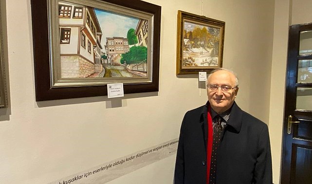 Emekli eğitimci emek emek çizdiği eserleri deprem bölgesi ve Filistin için satışa çıkardı