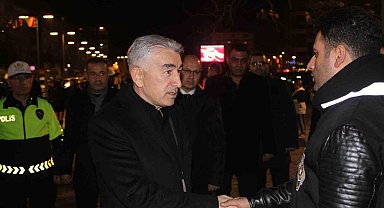 Emniyet müdürü yılbaşında sokağa indi