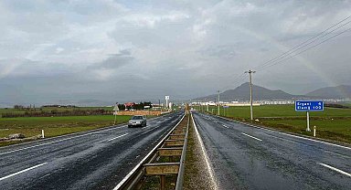 Ergani'de yağmur sonrası ortaya çıkan gökkuşağı görsel şölen oluşturdu