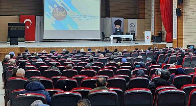 Erzincanlı umrecilere eğitim semineri