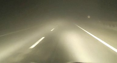 Erzurum'da yoğun sis hava trafiğini olumsuz etkiledi, uçaklar iniş yapamadı