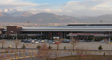 Erzurum'dan bir yılda 1 milyon 47 bin kişi uçtu