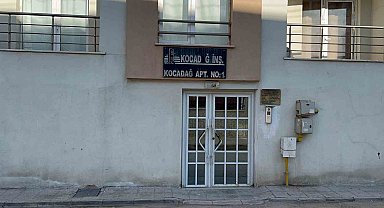 Eşi ve oğlu tarafından evde ölü bulunan yaşlı kadının darp edilerek öldürüldüğü ortaya çıktı