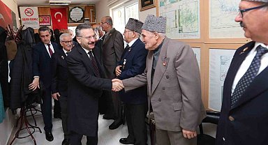 Eskişehir Valisi Aksoy gazi derneklerini ziyaret etti