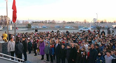 Eskişehir'de de şehitler için saygı duruşu düzenlendi