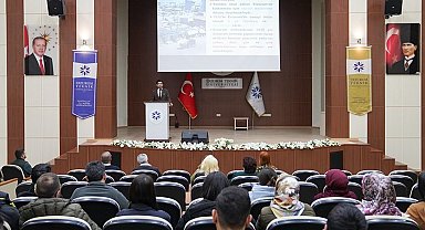 ETÜ'de Cumhuriyet Dönemi Erzurum Kalkınma Hamleleri Konuşuldu