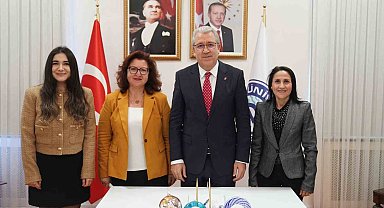 EÜ Hemşirelik Fakültesinden hemşirelik eğitimine yönelik deneysel proje