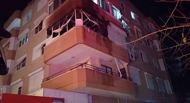 Evde çıkan yangın çevre binalara sıçramadan söndürüldü