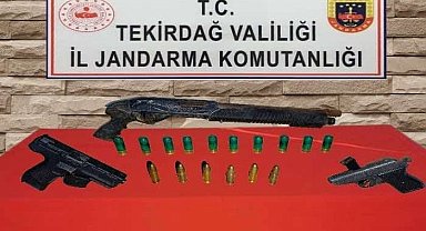 Evde silahlar ele geçirildi