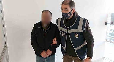 Evine gelip eşini rahatsız edeni bıçakladı
