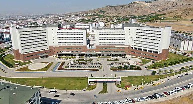 Fethi Sekin Şehir Hastanesi, şehir nüfusunun 3 katı hasta kabul etti