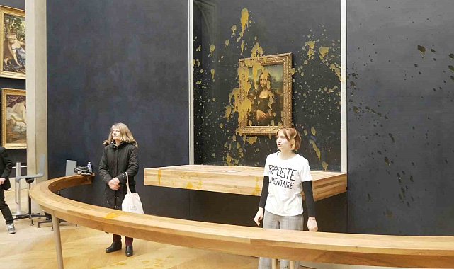 Fransa'da aktivistler Mona Lisa tablosuna çorba fırlattı