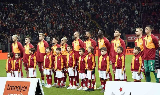 Galatasaray'da 2 değişiklik