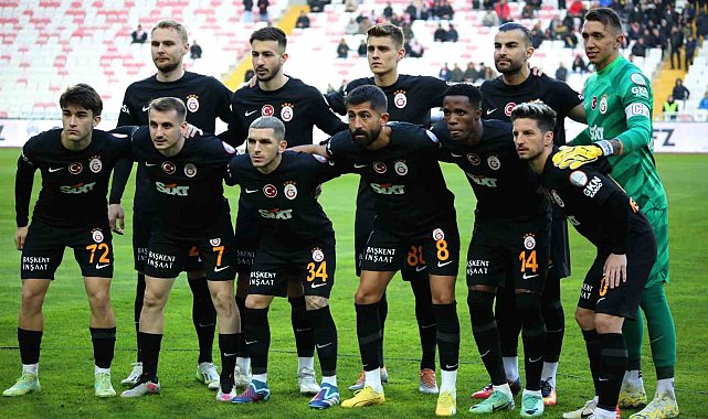 Galatasaray'da 3 değişiklik