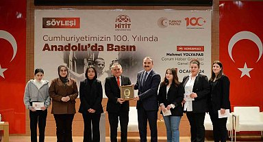 Gazeteci Mehmet Yolyapar üniversite öğrencileriyle buluştu