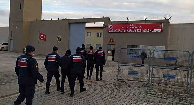 Gaziantep'te 'Kalkan' operasyonu: 47 kaçak göçmen organizatörü yakalandı