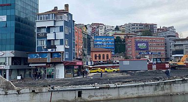 Gazipaşa Caddesi'nde çevre düzenlemesi sürüyor