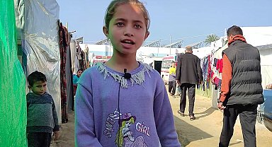 Gazzeli küçük kız:" Filistinli çocuklar roket altında yaşarken, dünya yılbaşını havai fişeklerle kutluyor"