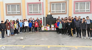 Geleceğin öğretmenleri öğrenciler için bağış topladı